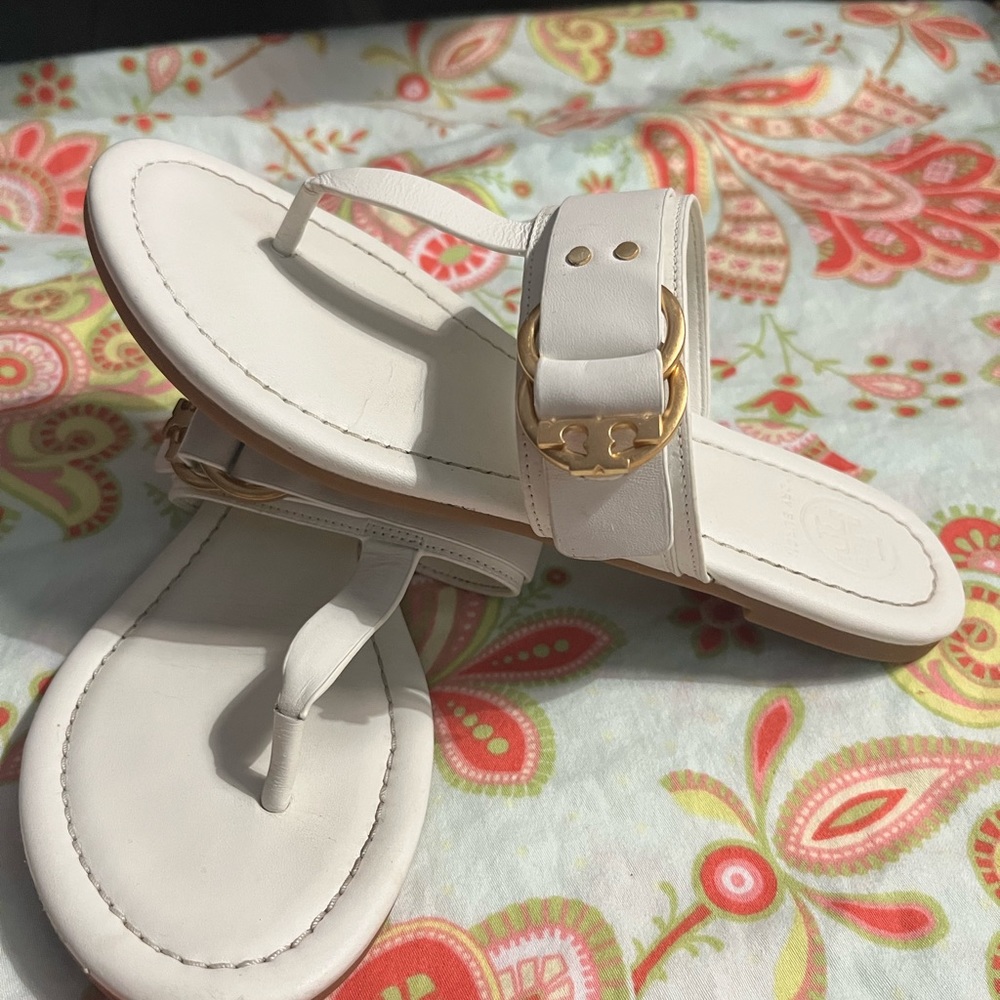 White sandals - Picture 7 of 8